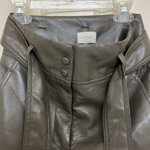 Wilfred vegan leather pants - Picture 3 of 5